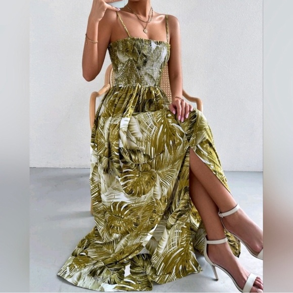 zeasty tropical palm print maxi dress with smocked bodice and slit. NEW Large - Picture 11 of 15